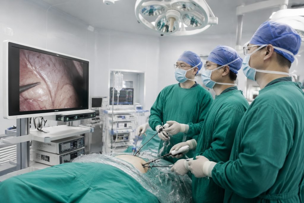Editorial illustration: VATS Lung Surgery in China: Separating Medical and Travel Timelines