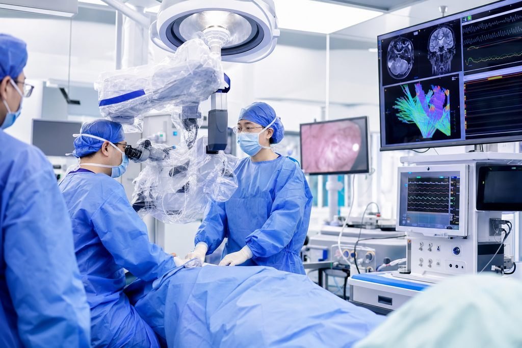 Editorial illustration: Glioma Surgery in China: Understanding Brain Imaging and Pathology
