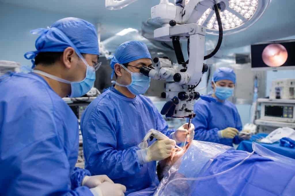 Editorial illustration: Pituitary Tumor Surgery in China: Questions About Imaging