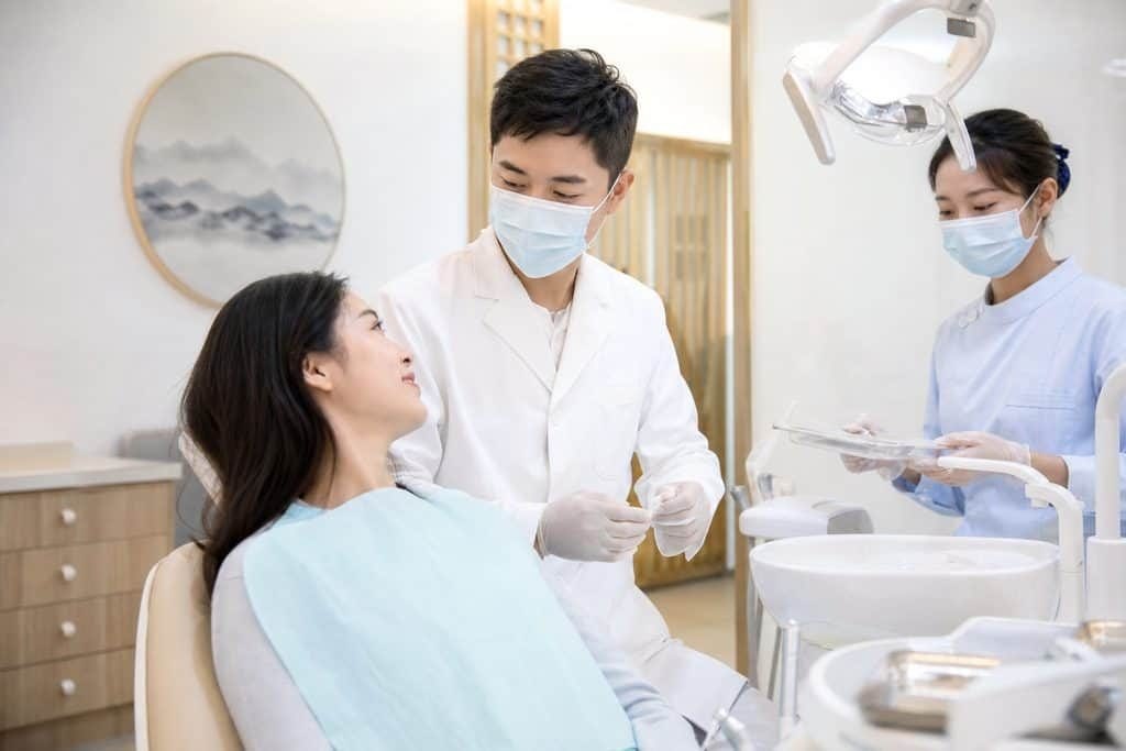 Editorial illustration: Root Canal Treatment in China: Confirming the Department and Appointment
